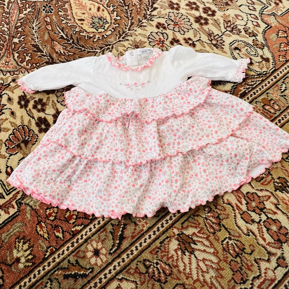 Kissy kissy dress 👗 🌸